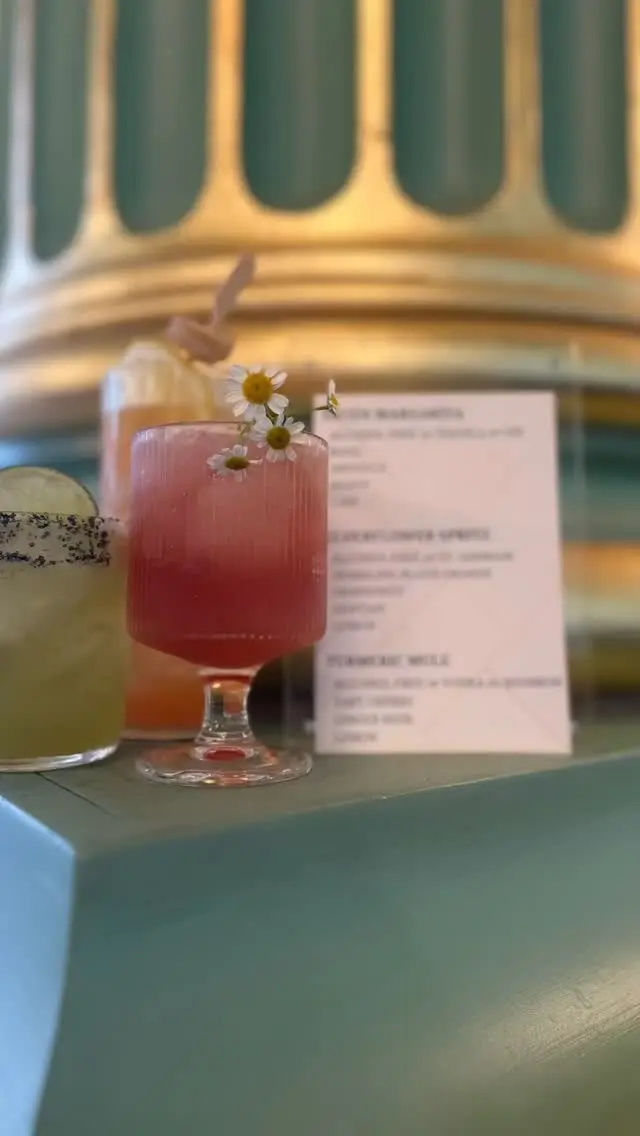 Cocktails, Mocktails, & Wine served at the lovely Green Room in San Francisco for an entrepreneur event ✨ 

#sanfrancisco #bayareaevents #bayarea #sanfranciscoevents #alcoholfree